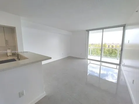 5077 NW 7th Street Miami FL 33126