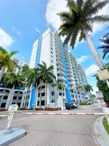 5077 NW 7th Street Miami FL 33126