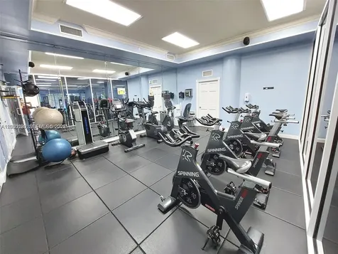 5077 NW 7th Street Miami FL 33126