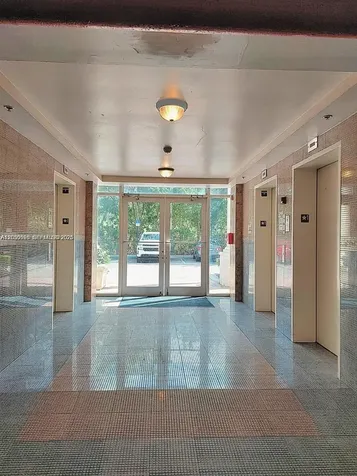 5077 NW 7th Street Miami FL 33126