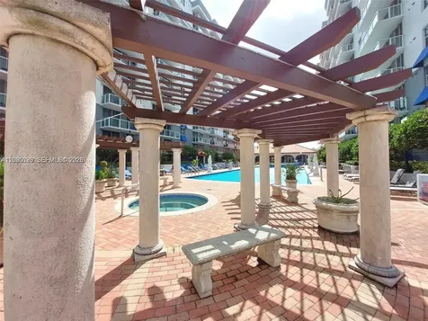 5077 NW 7th Street Miami FL 33126