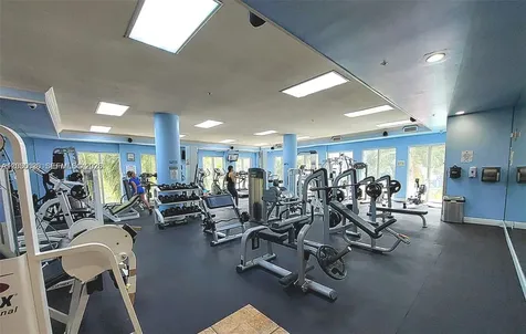 5077 NW 7th Street Miami FL 33126