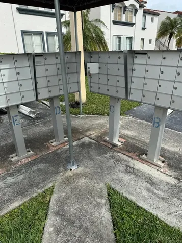 Miami FL 33182