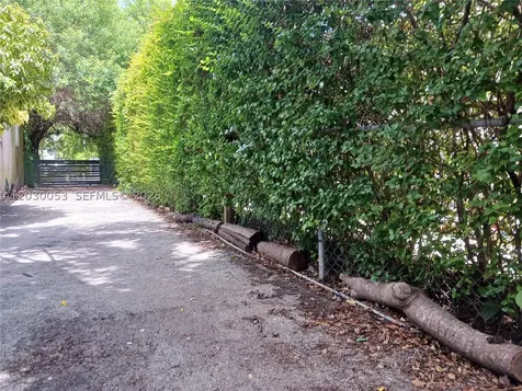 2635 SW 34th Court Miami FL 33133