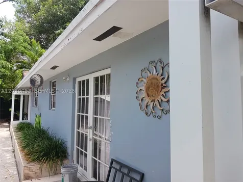 2635 SW 34th Court Miami FL 33133