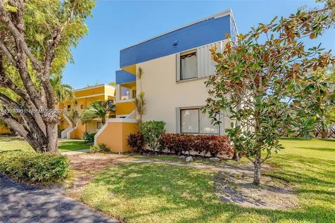 177 Lakeview Drive Weston FL 33326