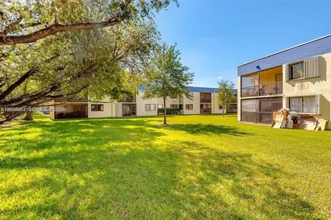 177 Lakeview Drive Weston FL 33326