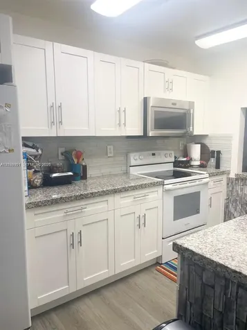 177 Lakeview Drive Weston FL 33326