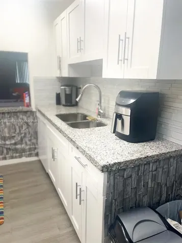 177 Lakeview Drive Weston FL 33326