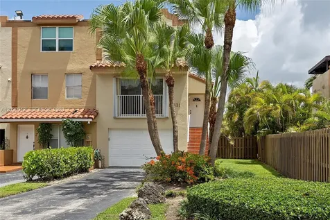 8631 NW 4th Terrace Miami FL 33126