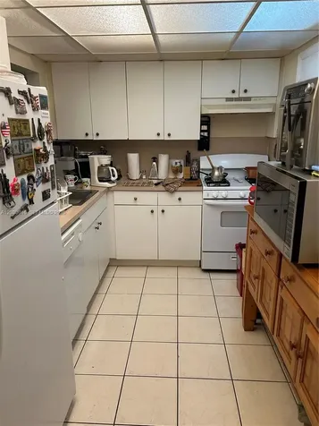 18051 NW 68th Avenue Hialeah FL 33015