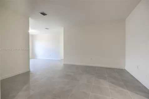 2988 SE 25th Avenue Homestead FL 33035