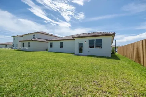 2988 SE 25th Avenue Homestead FL 33035
