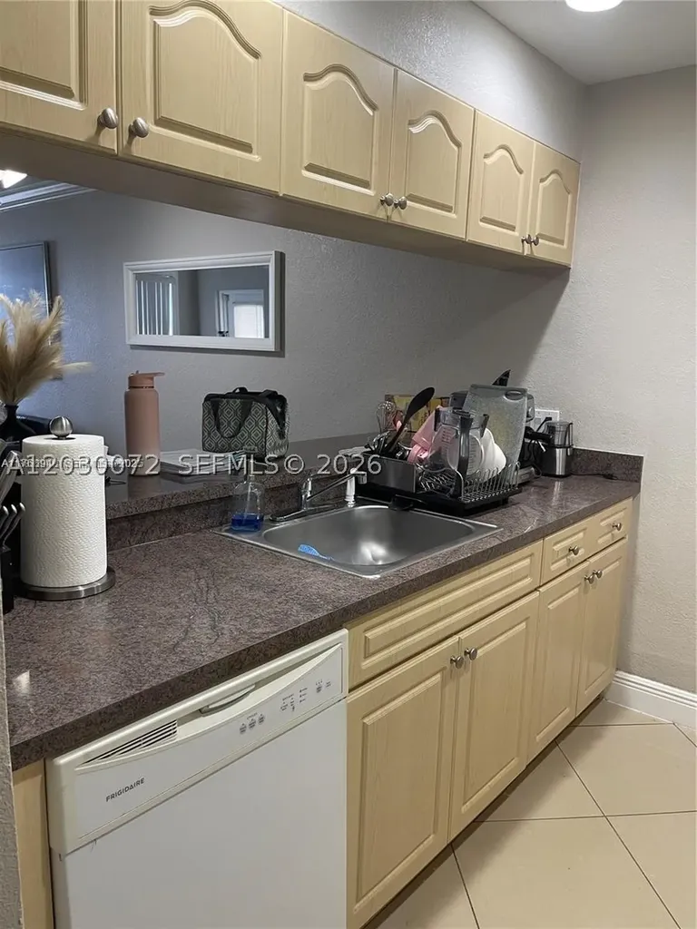 8100 Geneva Court Doral FL 33166