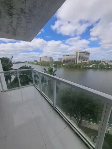 5085 NW 7th Street Miami FL 33126