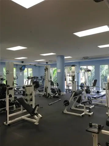 5085 NW 7th Street Miami FL 33126