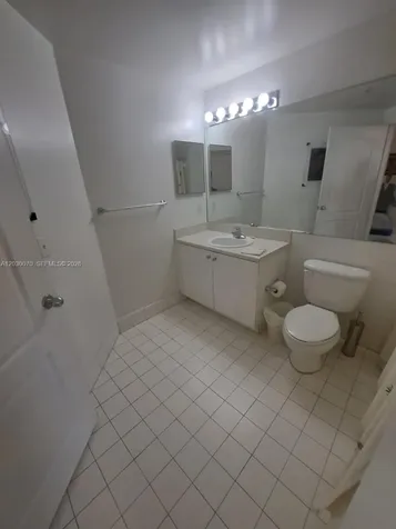 5085 NW 7th Street Miami FL 33126