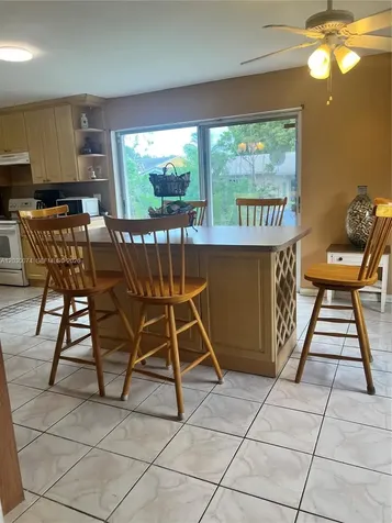 250 NE 160th Street Miami FL 33162