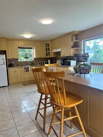 250 NE 160th Street Miami FL 33162