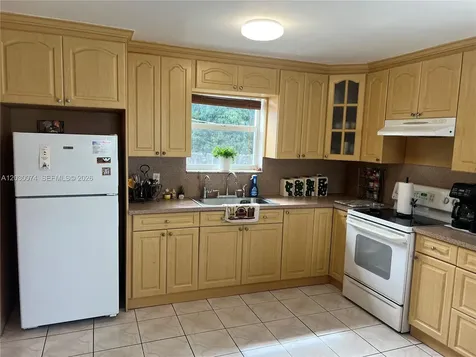 250 NE 160th Street Miami FL 33162