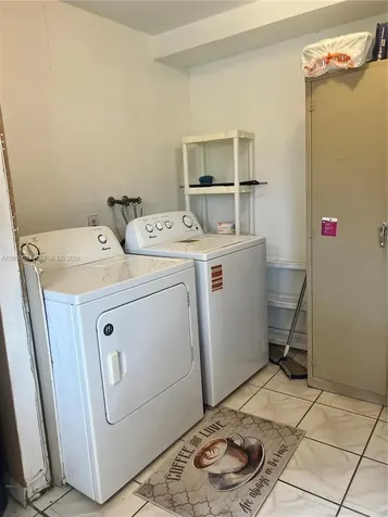 250 NE 160th Street Miami FL 33162