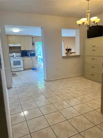 250 NE 160th Street Miami FL 33162