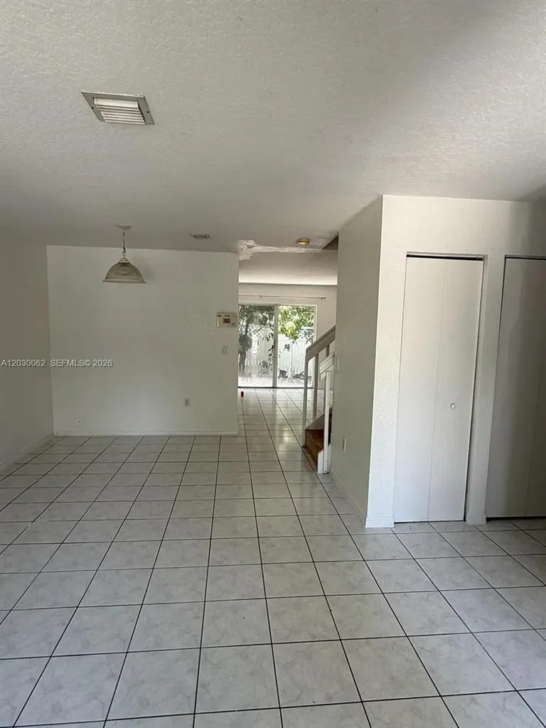 136 Hidden Ct Road Hollywood FL 33023