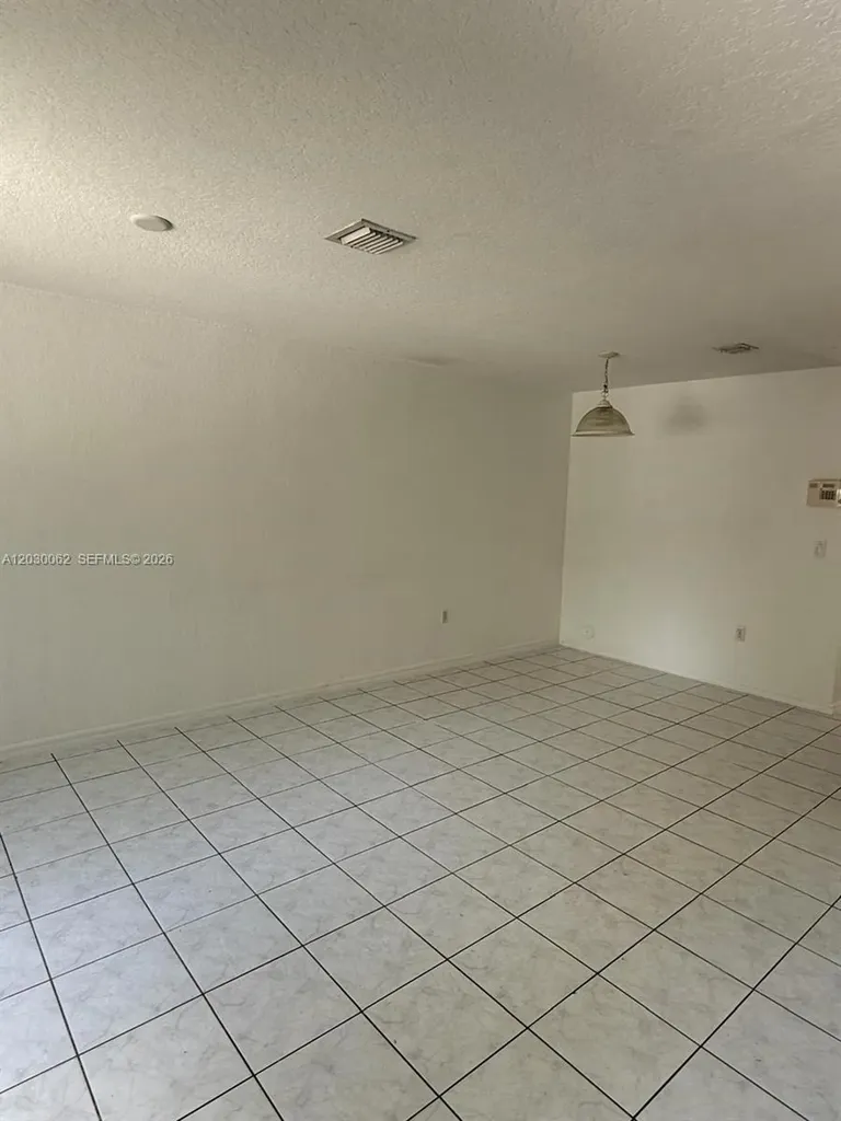 136 Hidden Ct Road Hollywood FL 33023