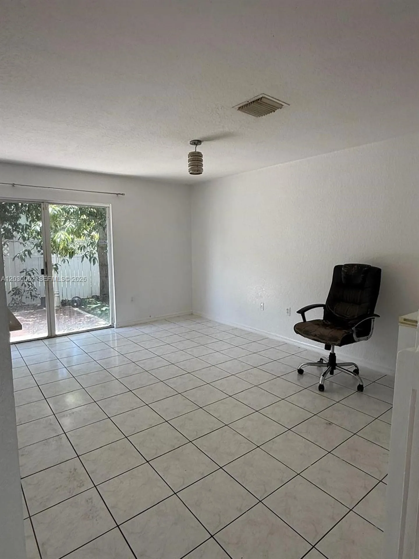 136 Hidden Ct Road Hollywood FL 33023