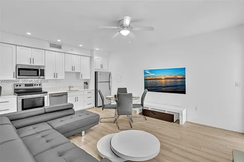 940 Michigan Avenue Miami Beach FL 33139