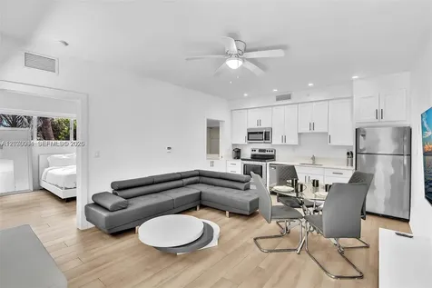 940 Michigan Avenue Miami Beach FL 33139