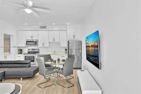940 Michigan Avenue Miami Beach FL 33139