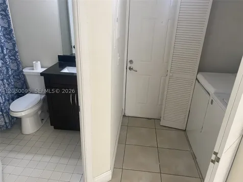 8290 Lake Drive Doral FL 33166