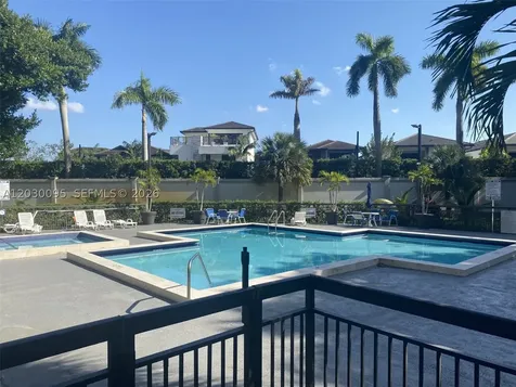 8290 Lake Drive Doral FL 33166