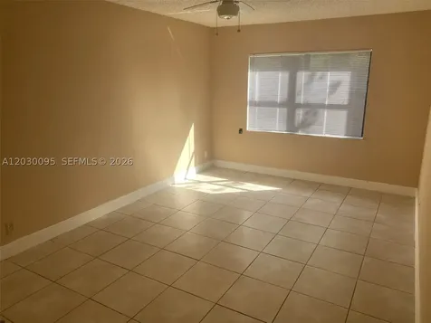 8290 Lake Drive Doral FL 33166