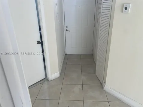 8290 Lake Drive Doral FL 33166