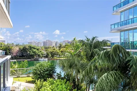 9261 E Bay Harbor Drive Bay Harbor Islands FL 33154