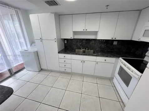 17890 W Dixie Hwy 502 Highway North Miami Beach FL 33160