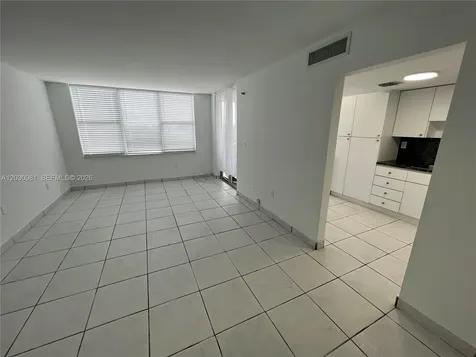 17890 W Dixie Hwy 502 Highway North Miami Beach FL 33160