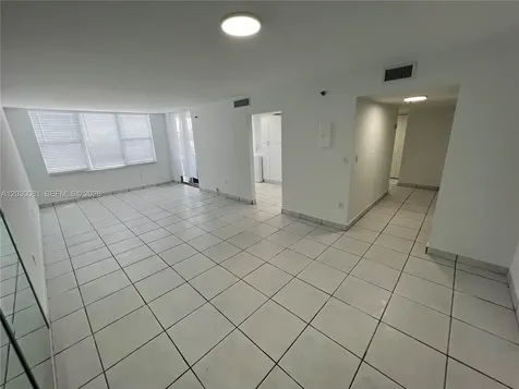 17890 W Dixie Hwy 502 Highway North Miami Beach FL 33160