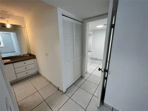 17890 W Dixie Hwy 502 Highway North Miami Beach FL 33160