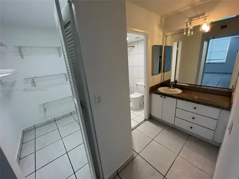 17890 W Dixie Hwy 502 Highway North Miami Beach FL 33160