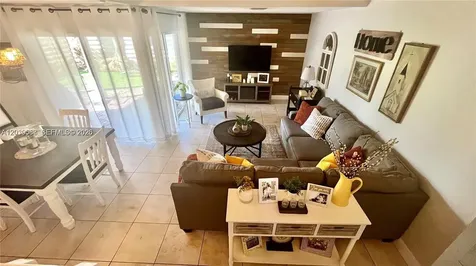 14510 SW 142nd Ct Circle S Miami FL 33186