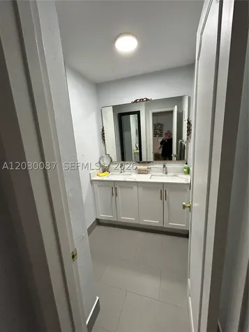 215 SE 3rd Avenue Hallandale Beach FL 33009