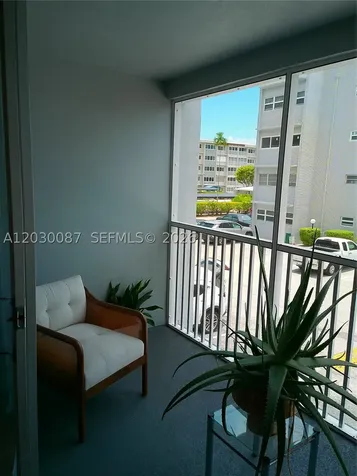 215 SE 3rd Avenue Hallandale Beach FL 33009