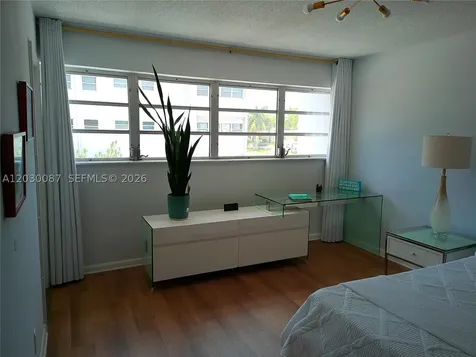 215 SE 3rd Avenue Hallandale Beach FL 33009