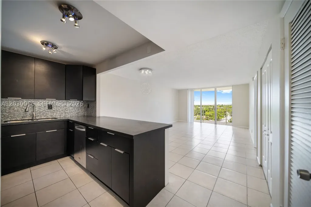 16740 NE 9th Avenue North Miami Beach FL 33162