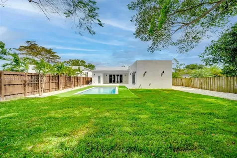 8990 N Miami Avenue El Portal FL 33150