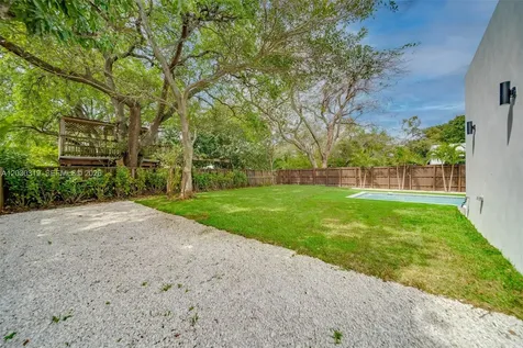 8990 N Miami Avenue El Portal FL 33150