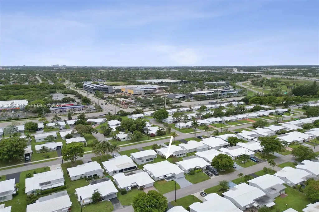 240 NW 25th Court Pompano Beach FL 33064